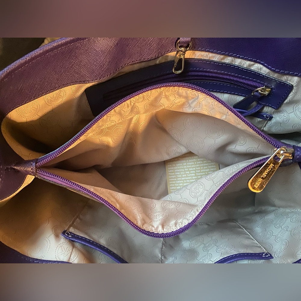 Michael Kors Bag - Picture 8 of 11